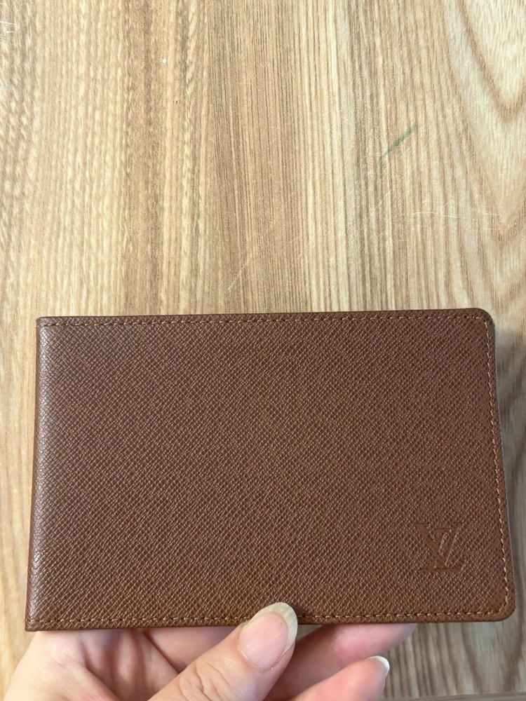 Auth Louis Vuitton Taiga Card Holder Id