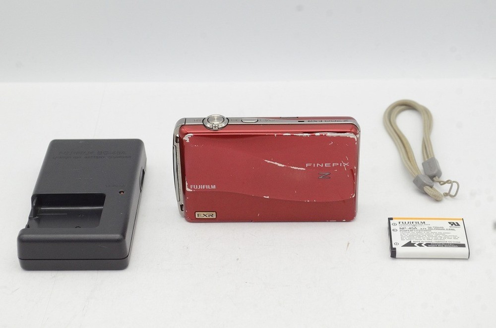 Fujifilm FinePix Z Series Z700EXR 12.0MP Digital Camera - Red
