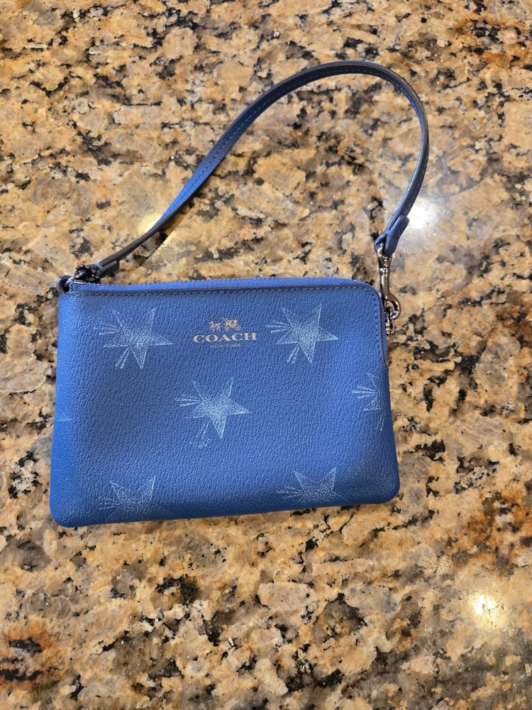 Coach STARLET STAR Corner Zip Phone Card Wristlet blue stars