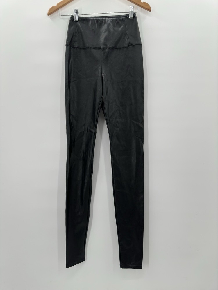 Wilfred Free Aritzia Leggings Black Vegan Faux Leather Pants Women’s Size Small