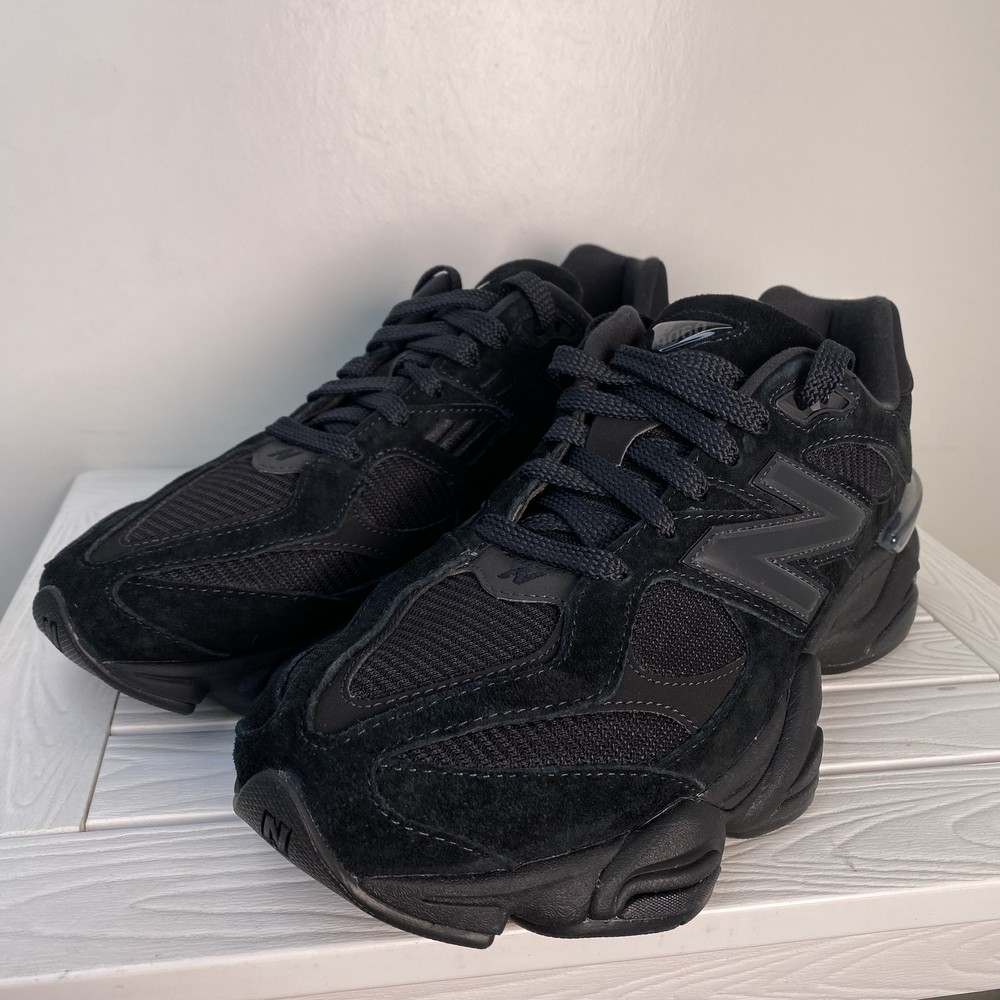 New Balance 9060 Unisex Mens Size 10.5 Womens 12 Black Suede/Mesh Sneaker
