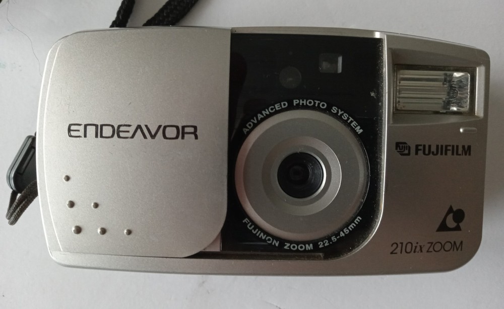 Fujifilm Endeavor 210ix Zoom APS Film Camera Point & Shoot