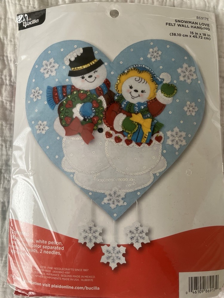 Vintage Bucilla Snowman Love Felt&Sequin Wall Hanging Kit