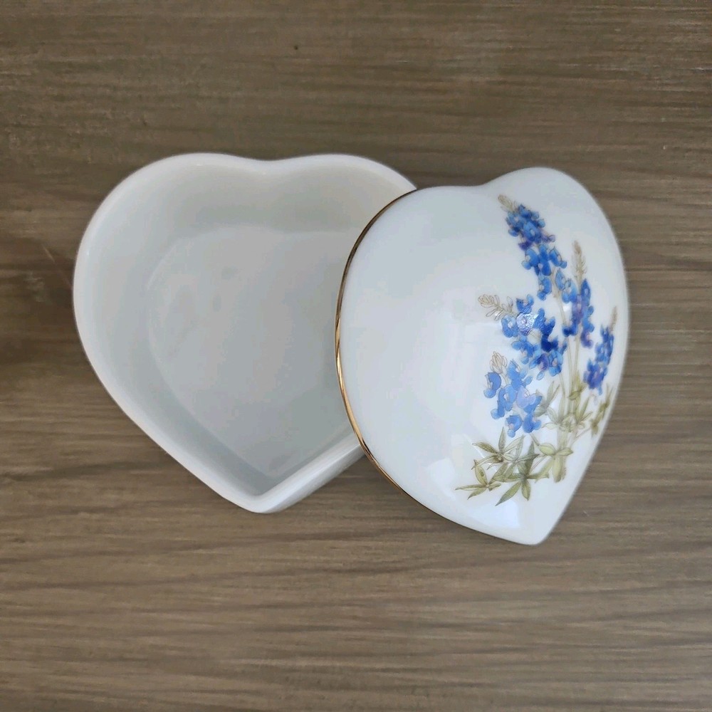 Vtg Otagiri Japan Heart Shaped Porcelain Trinket Box Purple Flowers Gold Trim