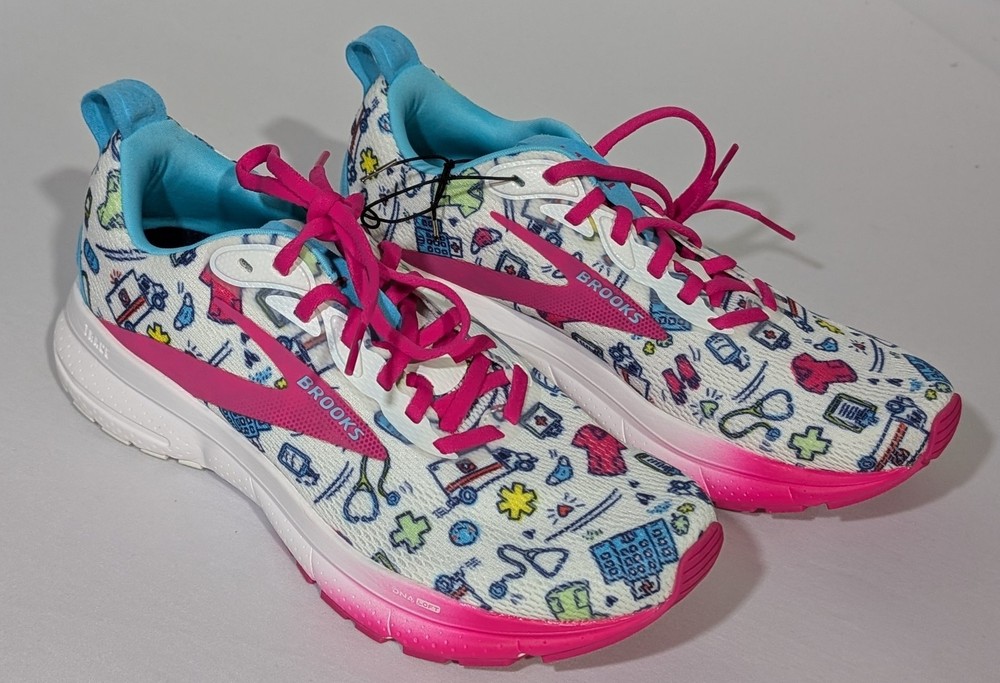Size 8 Brooks Trace 4 Hero Pack Medical Nurse Doctor White Fuchsia Women's New
