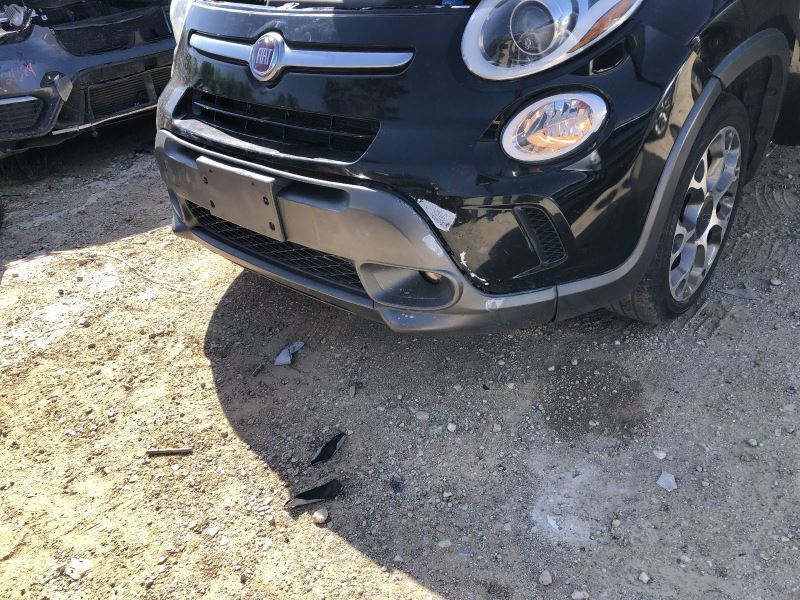 2014-2017 FIAT 500L Front Bumper Assembly Black 4 Dr Trekking w/ Fog Lamps 85706