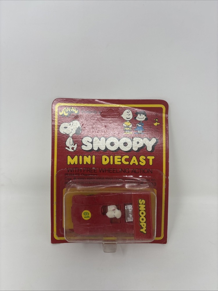 Vtg AVIVA 1965 Rare Snoopy In Red Race Car