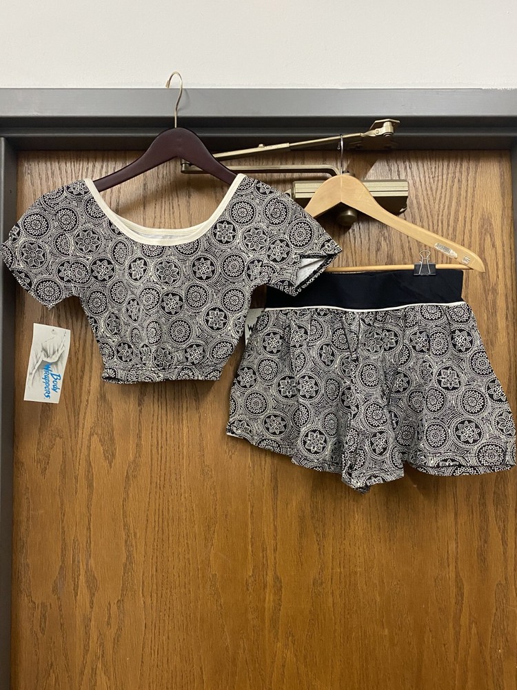 NWT! Sexy Crop Top and Skort Matching Set - Medium