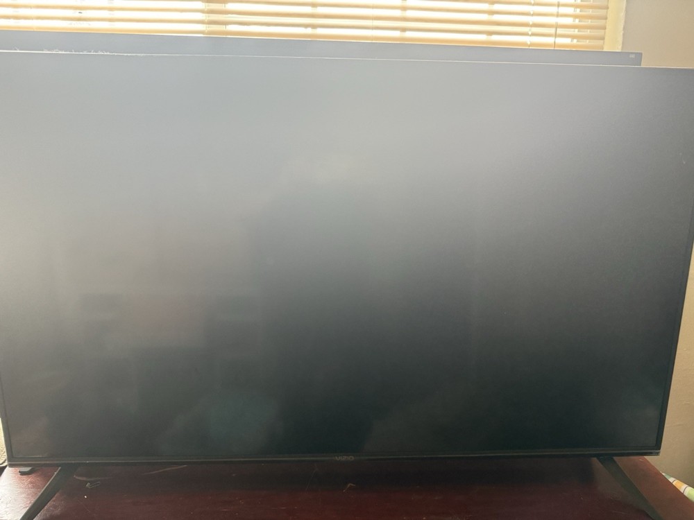 50 Inch Vizio Smart TV with Remote - Great Condition & Perfect Working