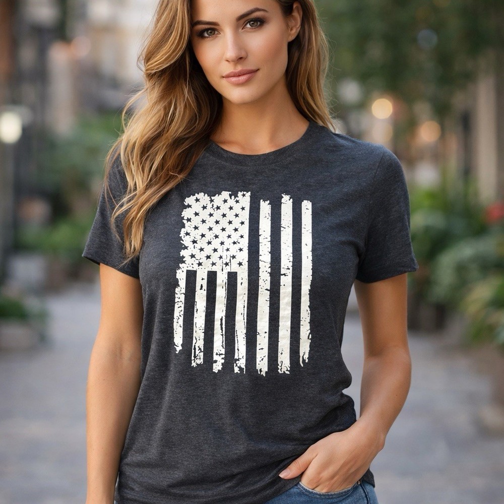 Women’s Gray American Flag Graphic T-Shirt Size S Small Patriotic Distressed Tee