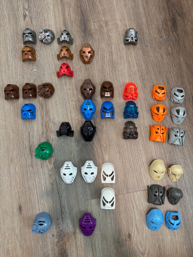 Lego BIONICLE Kanohi Masks (Lot of 40)