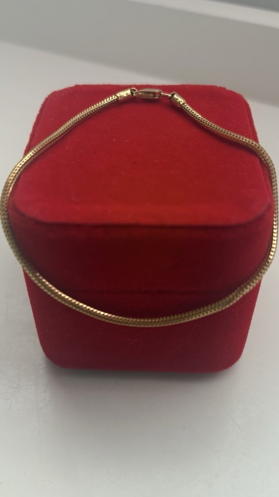 Snake Chain Bracelet 21 K Gold scrap or wear