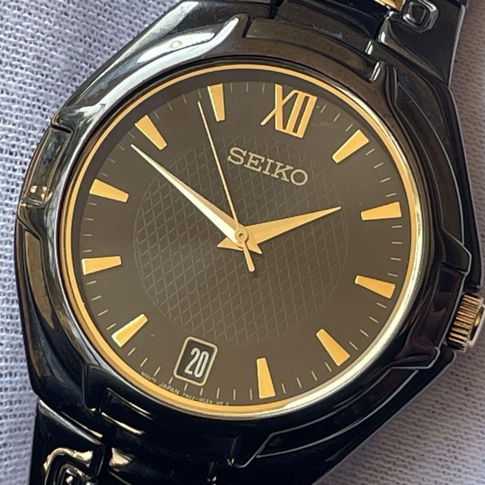 Seiko 7N42-0Be0 Mens Quartz Watch with Date Display