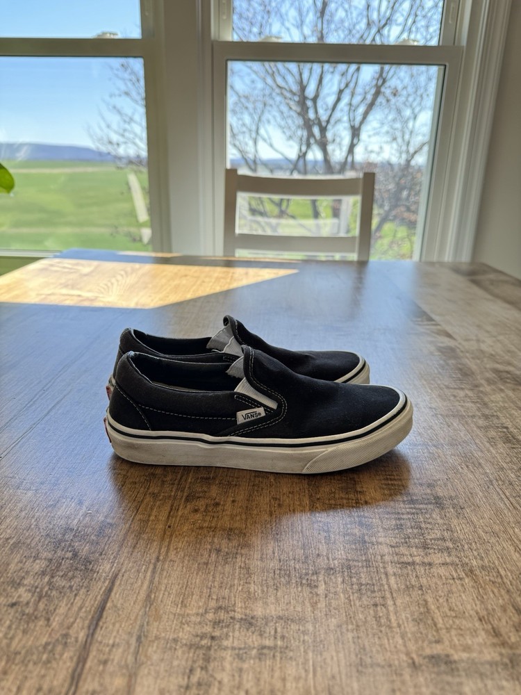 Black Classic Vans Sneakers