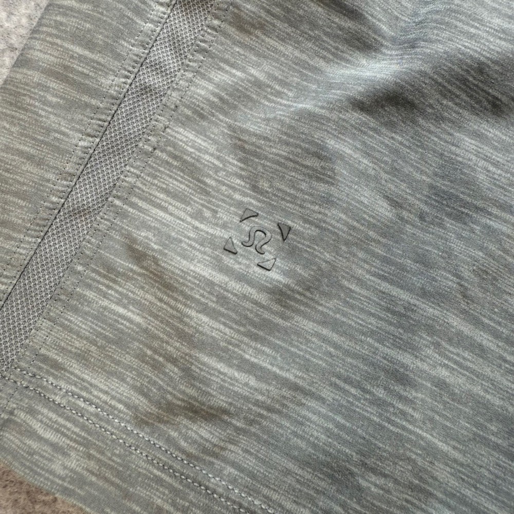 Lululemon Pace Breaker 9 Inch Shorts Mens Medium Gray Space Dye Athletic Running