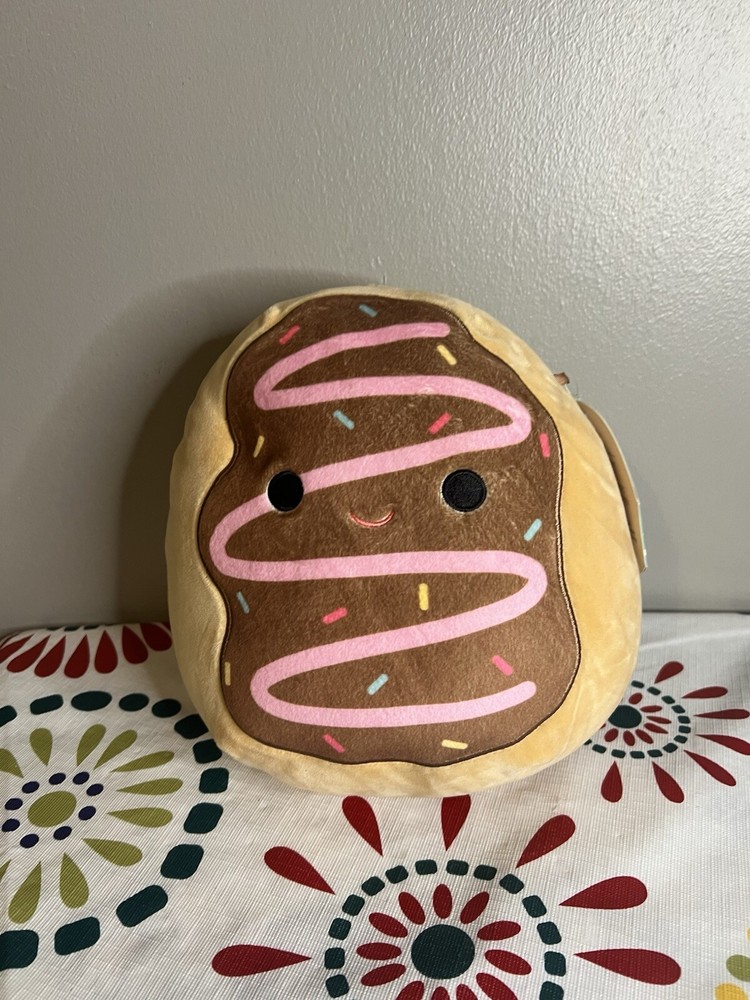 NWT Squishmallow Deja Doughnut Pastry with Colorful Sprinkles