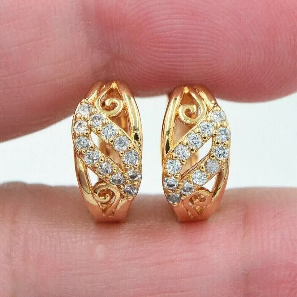 1Ct Round Cut Simulated Diamond Women's Hoop Earring In 14K Yellow Gold Plated