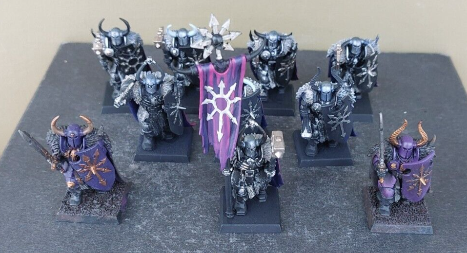 Warhammer - Fantasy / Old World - Warriors of Chaos x 10 - Painted and based