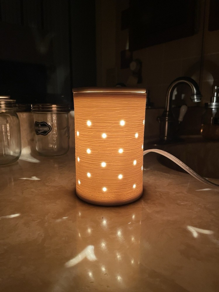 Scentsy White Etched Core Full Size Wax Warmer 5.75