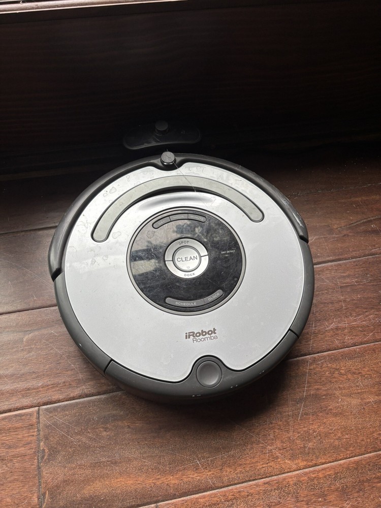 iRobot Roomba 655 Vacuum Cleaning Robot - Black