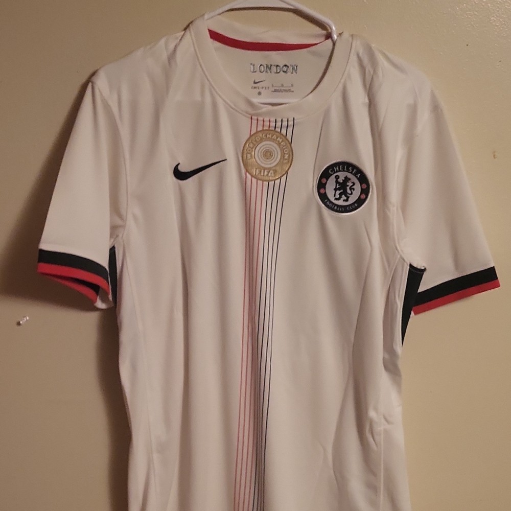 Nike Chelsea FC FIFA World Champions Soccer Jersey White Black Red L Estêvão #41