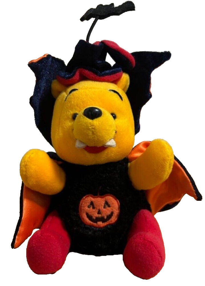 Japan Tokyo Disney Resort  Toy Badge Winnie the Pooh Halloween 2004 rare used