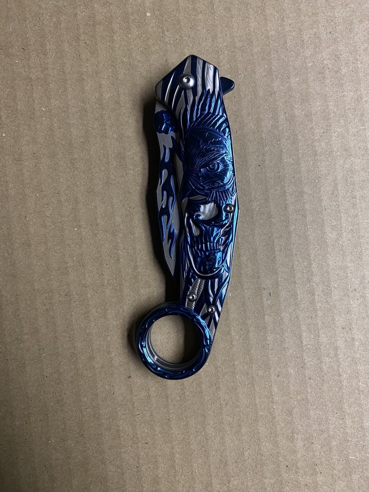 Karambit Style Skull Knife - Unique Tactical Blade with Skull Design Collectible