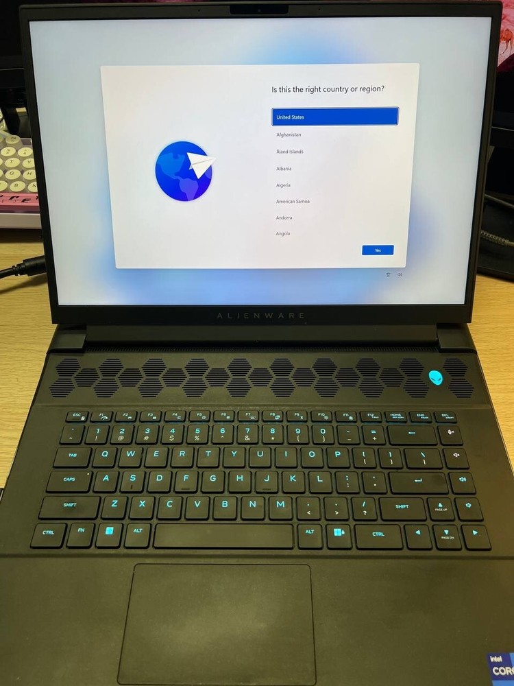 Alienware m16 QHD+ 16'' (i9-13900HX, 64GB RAM, 1 TB SSD, RTX 4080)