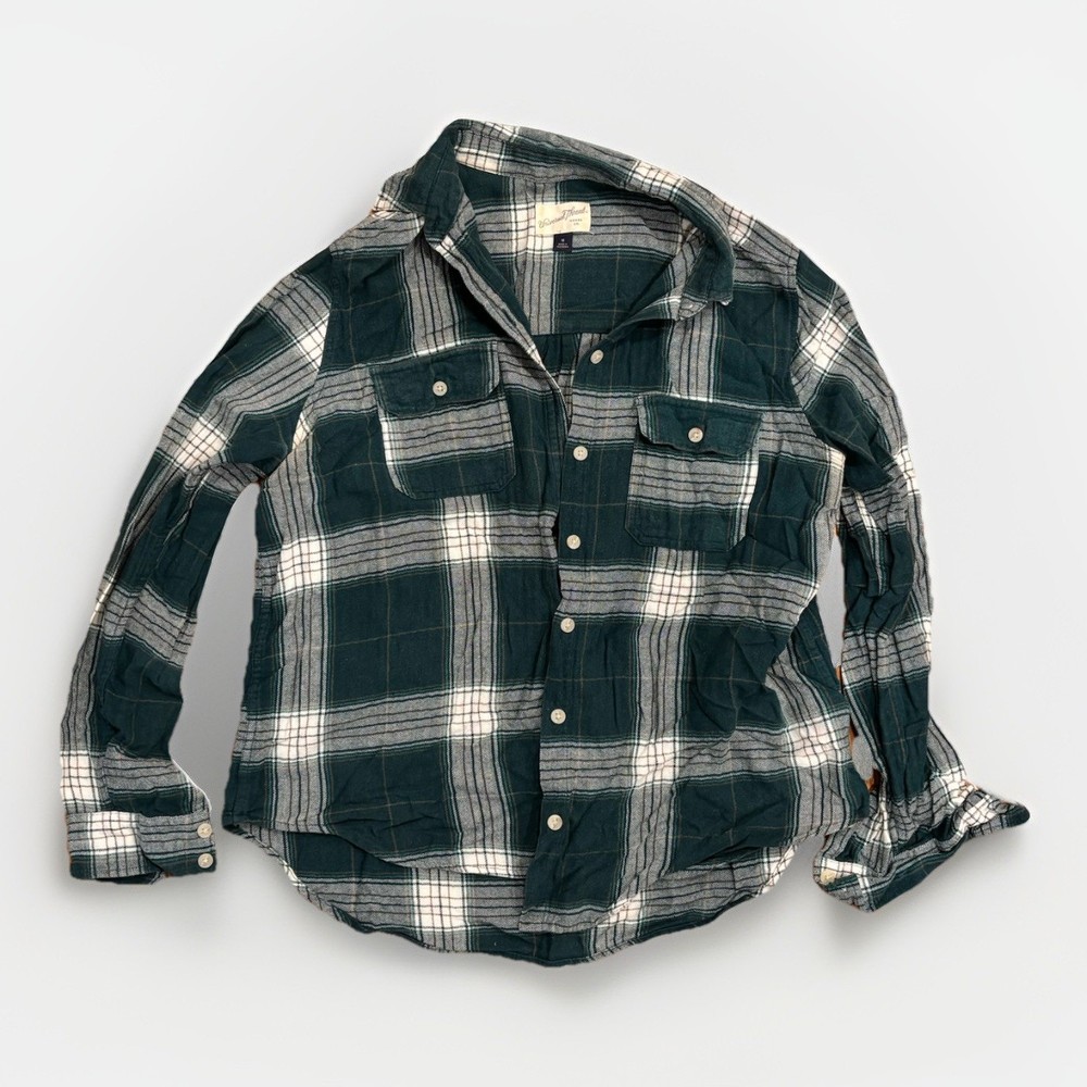 Universal Threads Shirt Womans Medium Green Plaid Flannel Comfort Outdoors