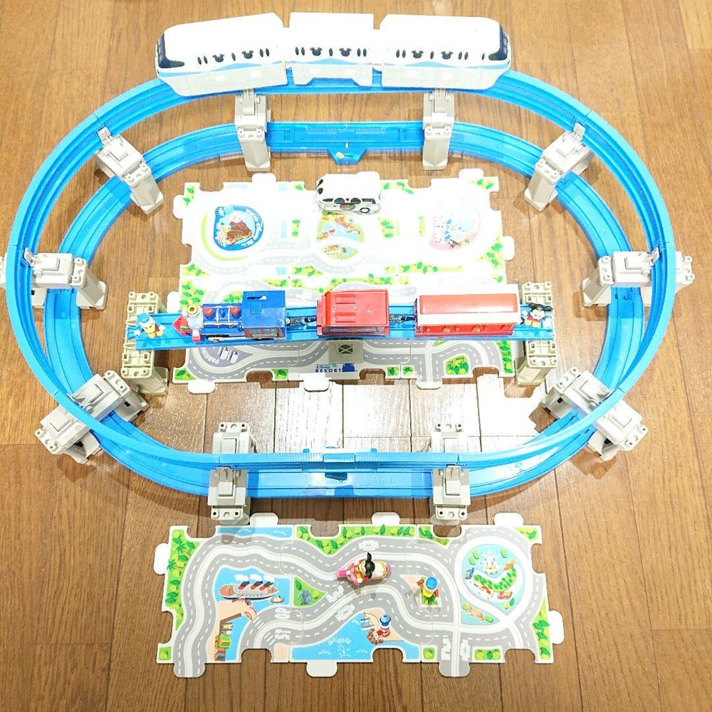 Rare Discontinued Product Disney Resort Exclusive Mickey Plarail Line Set
