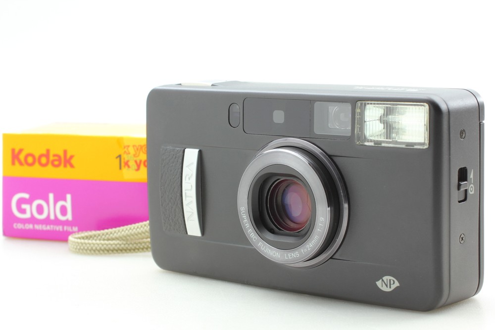 MINT Fujifilm Natura Black F1.9 35mm Point and Shoot Film Camera Japan