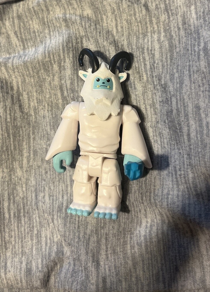 Roblox Blind Series  YETI Figure with Weapon + No Coupon-image