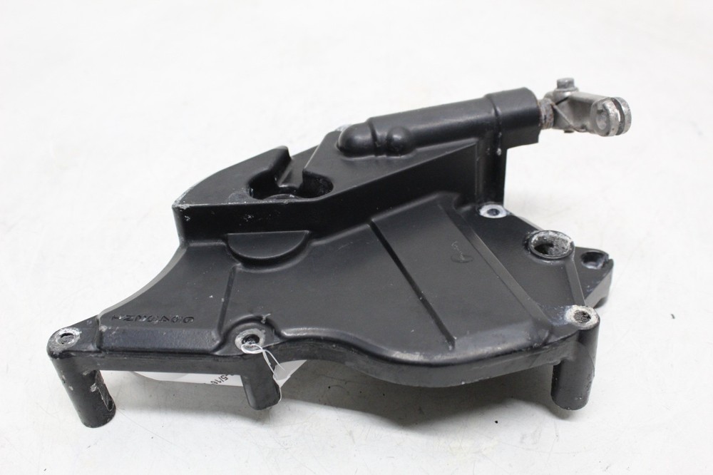 06-20 SUZUKI GSXR 600 750 OEM ENGINE SPROCKET COVER