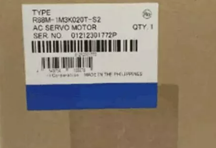 One New OMRON R88M-1M3K020T-S2 Servo Motor R88M1M3K020TS2 fast ship free tax
