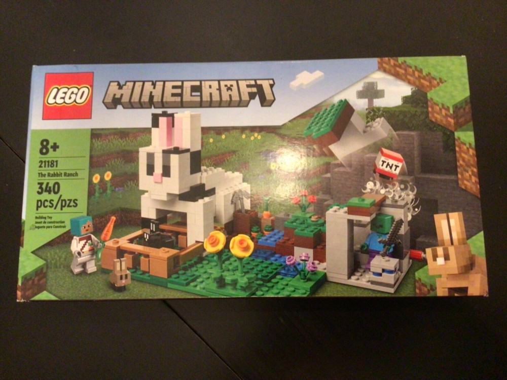 LEGO Minecraft: The Rabbit Ranch (21181)