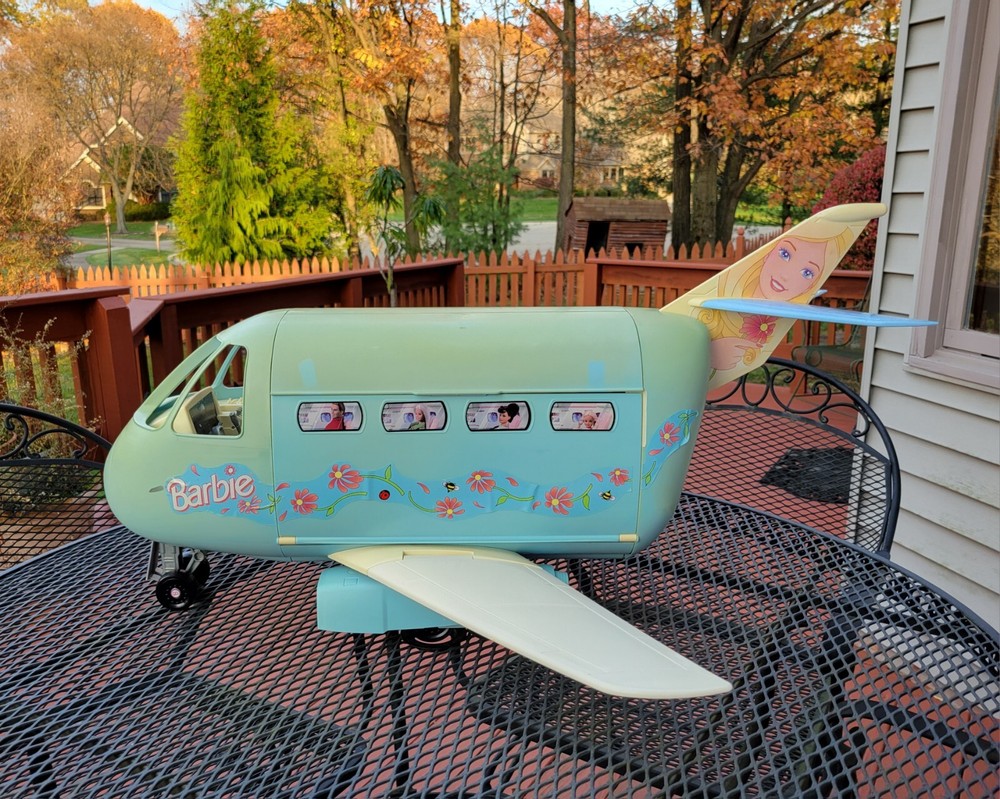 2000 BARBIE AIRPLANE Mattel w Jet Sounds~ Plane w/Barbie/Hat & Box
