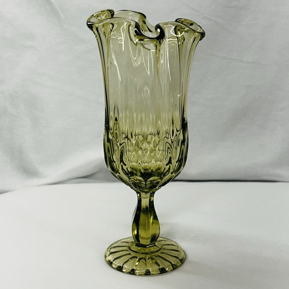 Fenton Glass Thumbprint Colonial Green Handkerchief Swung Vase 7