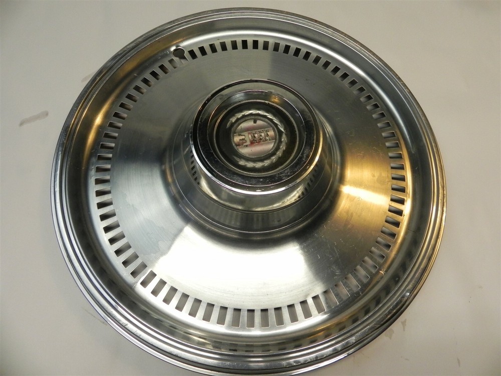 1974-76 Ford Original 15-Inch OEM Hubcap Wheel Cover Vintage Used