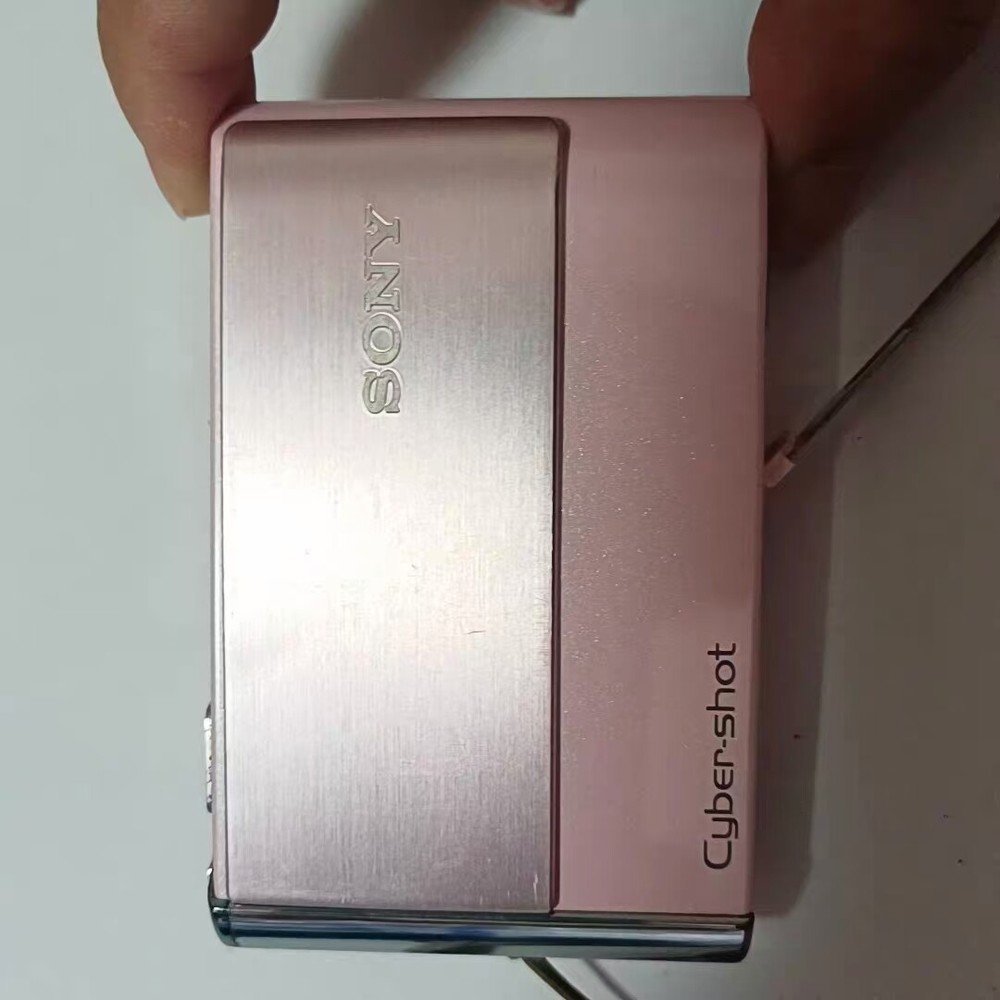 Sony Cyber Shot DSC-T70 8.1MP 3x Optical Zoom CCD Digital Camera - Pink