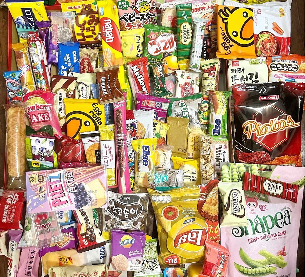 15 Exotic Sweet Savory Japanese Korean Asian Snack Box Mystery Dagashi Chips