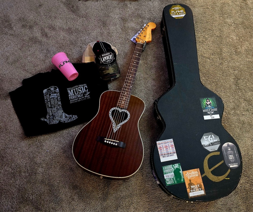 MIRANDA LAMBERT SIGNED AUTOGRAPH FENDER ACOUSTIC GUITAR KEEPER OF THE FLAME TOUR