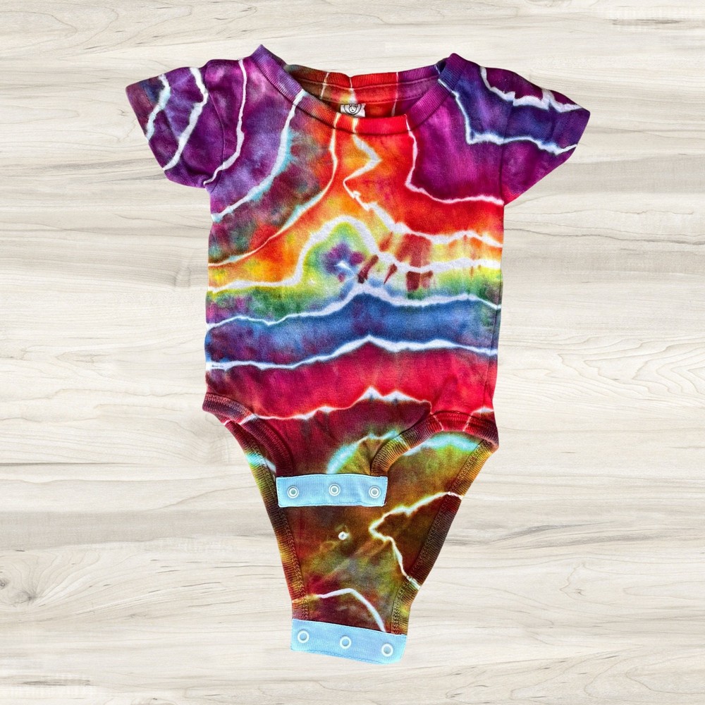Colorful Ice-Dyed Baby Onesie for Newborns 0-3 Months - Rainbow Blue Red Unisex