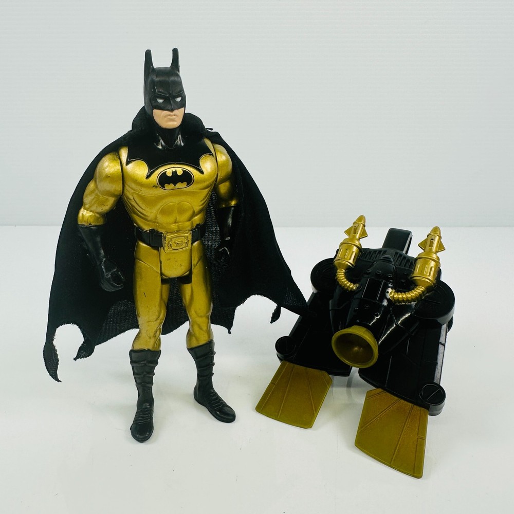 COMPLETE Vintage 1990 Kenner The Dark Knight Collection TEC-SHIELD BATMAN figure