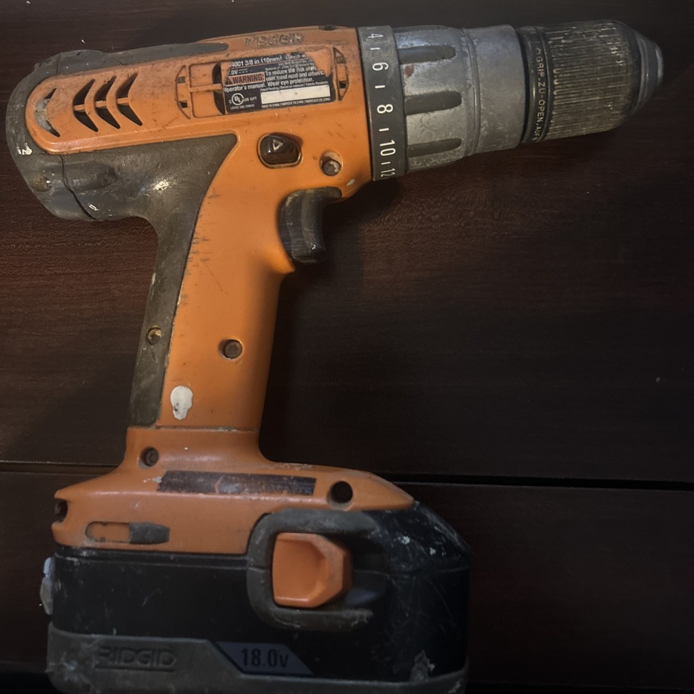 Ridgid R84001 3/8 VSR Drill/Driver 18v Cordless Tool with battery untested