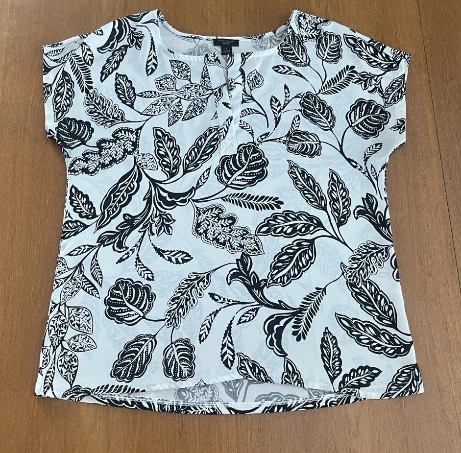 Ann Taylor Factory White & Black Floral Print Sleeveless Blouse , Sz SP
