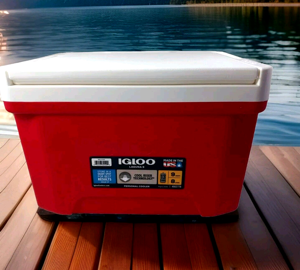 Igloo Laguna 9 Qt Red Personal Cooler Ice Chest Lunchbox 13 Can Capacity USA