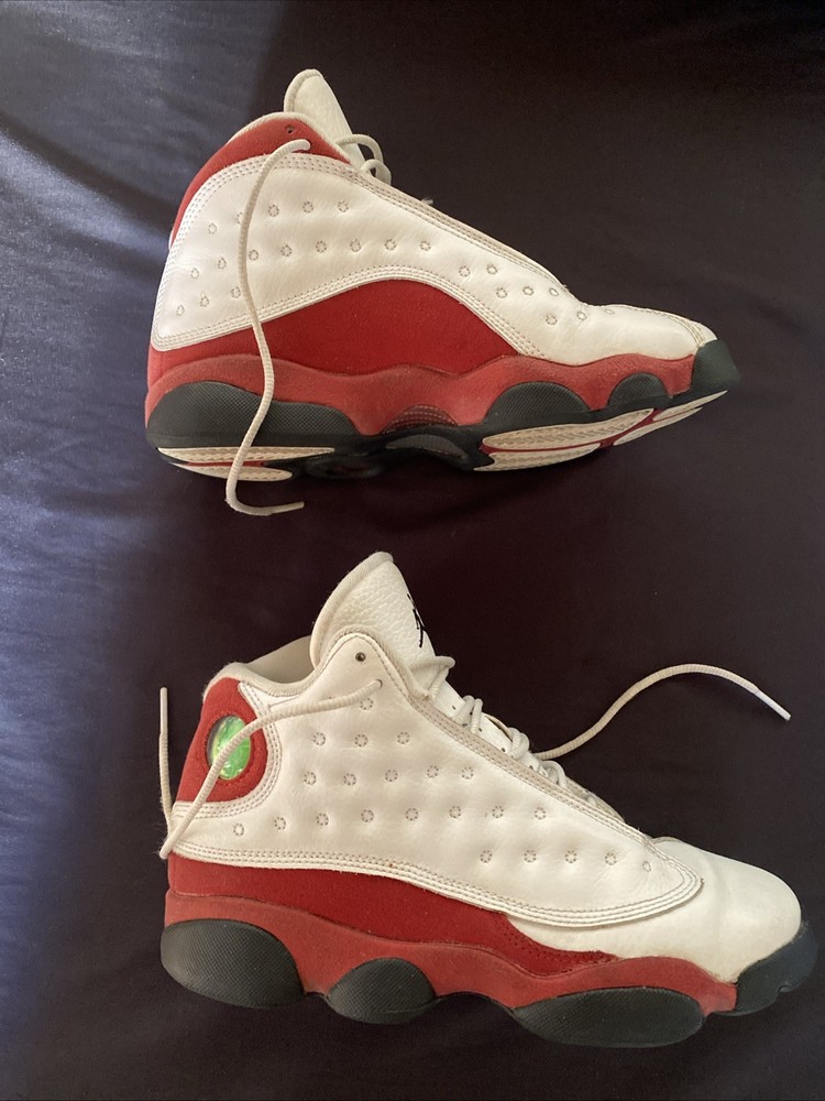 NIB Nike Air Jordan 13 Retro OG White Black Team Red Sneakers Size 5.5 Youth
