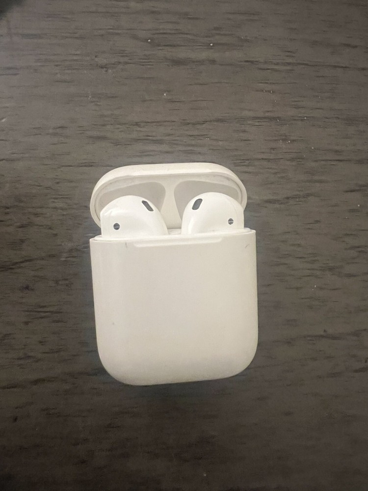 Apple AirPods 2nd Gen with Wireless Charging Case Bluetooth Earbuds
