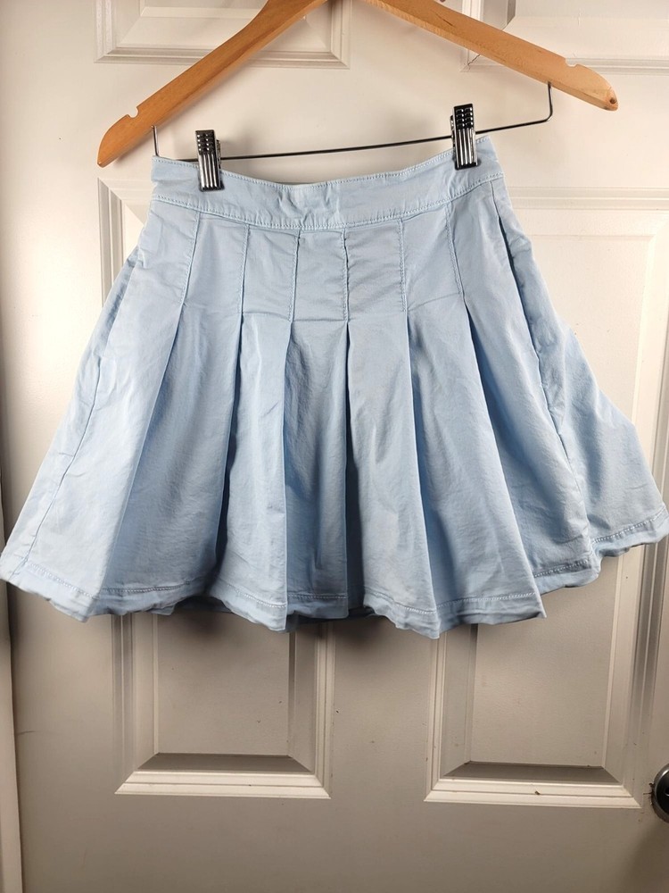 American Eagle Light Blue Pleated Skirt Back Zipper Closure Size 0