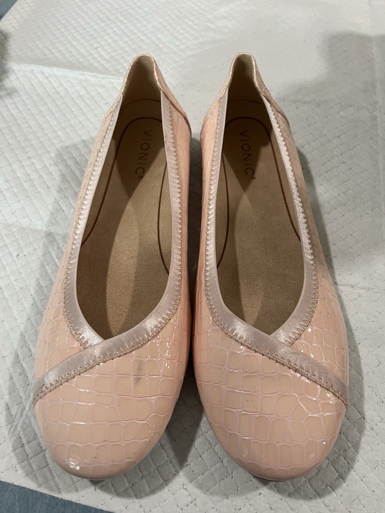 Vionic Women's Spark Caroll Light Pink Slip On Ballet Flats Leather Size 8.5